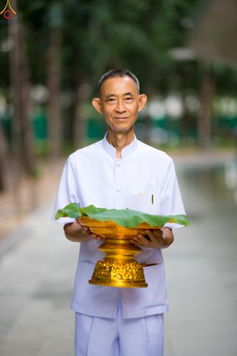 ภาพ No.330488:วันที่ 30 พฤษภาคม พ.ศ.2569 พิธีตัดปอยผมและปลงผม อุบาสกอุปสมบทอุทิศชีวิต 11 ท่าน (ภาพชุดที่ 2) ณ โบสถ์พระไตรปิฎก วัดพระธรรมกาย จังหวัดปทุมธานี