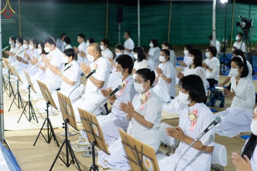 ภาพ No.69967:พิธีถวายภัตตาหารเป็นสังฆทาน แด่คณะพระธรรมยาตราฯ ในโครงการธรรมยาตราฯ ปีที่ 11 ณ อนุสรณ์สถานมหาวิหารพระมงคลเทพมุนี อ.สองพี่น้อง จ.สุพรรณบุรี วันที่ 10 มกราคม พ.ศ. 2566