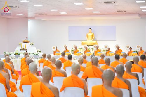 ภาพ No.294209:วันอาทิตย์ที่ 14 ธันวาคม พ.ศ.2568 พิธีเจริญพระพุทธมนต์สมโภชดวงแก้วลูกนิมิตเอก และดวงแก้วนิมิตปฏิบัติธรรม อัญเชิญประดิษฐาน  ณ วัดพระธรรมกายในประเทศสหรัฐอเมริกาและประเทศเยอรมนี 7 แห่ง ณ อาคารปลูกศรัทธา 2 วัดพระธรรมกาย