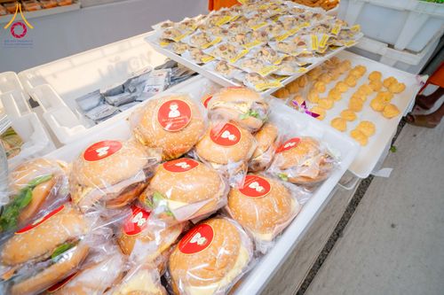 ภาพ No.301881:วันที่ 24 มกราคม พ.ศ. 2569 พิธีถวายภัตตาหารเป็นสังฆทาน แด่พระธรรมยาตรา ณ อนุสรณ์สถานบางปลา วัดบางปลา อำเภอบางเลน จังหวัดนครปฐม ในโครงการธรรมยาตรา กตัญญูบูชา มหาปูชนียาจารย์ พระมงคลเทพมุนี(สด จนฺทสโร) พระผู้ปราบมาร อนุสรณ์สถาน 7 แห่ง ปีที่ 14