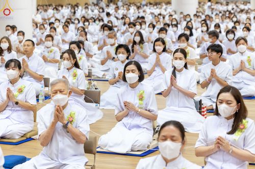 ภาพ No.84777:พิธีบรรจุพระบรมสารีริกธาตุภายในเกตุดอกบัวตูม องค์พระประธาน ณ ห้องแก้วสารพัดนึก 2 วัดพระธรรมกาย ในวันอาสาฬหบูชา อังคารที่ 1 สิงหาคม พ.ศ.2566