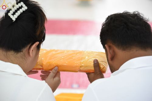 ภาพ No.79410:พิธีเวียนประทักษิณ ขอขมา มอบผ้าไตร โครงการบรรพชาสามเณรฟื้นฟูพระพุทธศาสนาทั่วไทย ณ วัดพระพุทธบาทราชวรมหาวิหาร อ.พระพุทธบาท จ.สระบุรี วันที่ 1 เมษายน พ.ศ. 2566