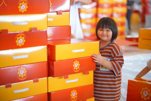 ภาพ No.320546:วันที่ 10 เมษายน พ.ศ.2569 การเตรียมกล่องไทยธรรม เพื่องานถวายมหาสังฆทาน 40,000 กว่าวัดทั่วประเทศ วันคุ้มครองโลก 22 เมษายน พ.ศ.2569 วัดพระธรรมกาย