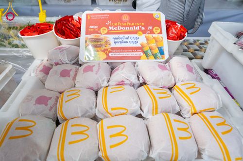 ภาพ No.296733:วันที่ 18 มกราคม พ.ศ. 2569 พิธีถวายภัตตาหารเป็นสังฆทาน แด่พระธรรมยาตรา ณ วัดโบสถ์บน ต.บางคูเวียง จ.นนทบุรี อนุสรณ์สถานลำดับที่ 4 สถานที่เกิดด้วยกายธรรม ในโครงการธรรมยาตรา กตัญญูบูชา มหาปูชนียาจารย์ พระมงคลเทพมุนี(สด จนฺทสโร) พระผู้ปราบมาร อนุสรณ์สถาน 7 แ