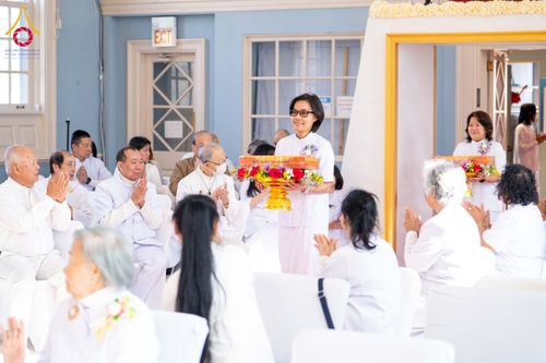 ภาพ No.318953:วันที่ 29 มีนาคม พ.ศ.2569 พิธีทอดผ้าป่าวัดพระธรรมกาย 20 ศูนย์สาขา และการประชุมภาคพื้นอเมริกา ไตรมาสที่ 1/2569 วัดพระธรรมกายชิคาโก ประเทศสหรัฐอเมริกา