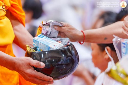 ภาพ No.158033:โครงการอบรมอุบาสก อุบาสิกาแก้ว  ตัวแทนทอดกฐิน 30,000 วัด ทั่วไทย บูชาธรรม 80 ปี หลวงพ่อธัมมชโย โซนตะวันตก 6 จังหวัด รุ่นที่ 3 ระหว่างวันที่ 20-22 กันยายน พ.ศ. 2567 ณ ศูนย์อบรมเยาวชนกาญจนบุรี