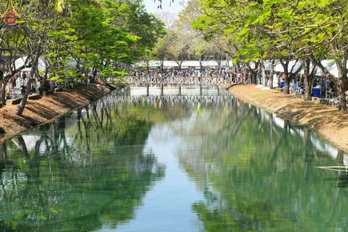 ภาพ No.194067:วัดพระธรรมกาย จัดงานวันเด็กแห่งชาติ ประจำปี พ.ศ.2568 ออกร้านอาหาร 200 ร้าน มอบของขวัญหลายหมื่นชิ้น วันที่ 12 มกราคม พ.ศ. 2568 วัดพระธรรมกาย อ.คลองหลวง จ.ปทุมธานี