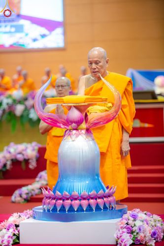 ภาพ No.154701:พิธีทอดผ้าป่าสมทบกฐินวัดพระธรรมกาย และสมทบกฐิน 30,000 วัดทั่วไทย ครั้งที่ 2 ณ สภาธรรมกายสากล วัดพระธรรมกาย วันอังคารที่ 17 กันยายน พ.ศ. 2567