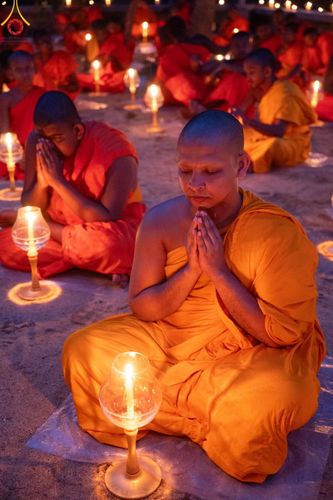 ภาพ No.141249:PhotoStory มหาศรัทธา ธรรมยาตราศรีลังกา EP.6 พิธีจุดวิสาขประทีป 6 วัด ถวายเป็น พุทธบูชา  โครงการสยาม-ลังกา ธรรมยาตรา  ฉลองเทศกาลวิสาขบูชาแห่งชาติ ศรีลังกา  บูชาธรรม 80 ปี หลวงพ่อธัมมชโย วันที่ 16 พฤษภาคม พ.ศ. 2567