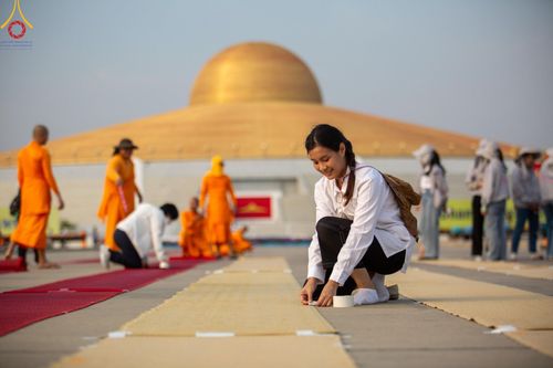 ภาพ No.121049:V.20 เป็นปลื้ม การเตรียมงาน เก็บงาน การรับบุญของเจ้าหน้าที่หน่วยงานต่างๆ เพื่อโครงการธรรมยาตรา กตัญญูบูชา มหาปูชนียาจารย์ พระมงคลเทพมุนี (สด จนฺทสโร) พระผู้ปราบมาร อนุสรณ์สถาน 7 แห่ง ปีที่ 12 ระหว่างวันที่ 2 - 31 มกราคม พ.ศ.2567