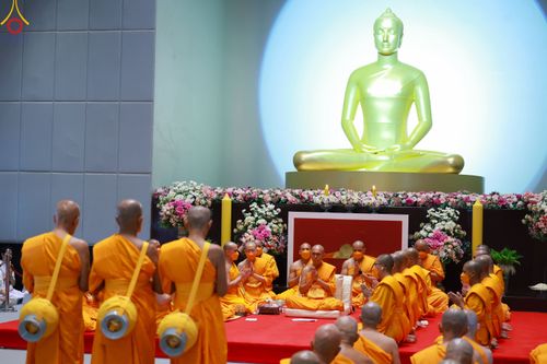 ภาพ No.87873:พิธีบรรพชาอุปสมบท ในโครงการอุปสมบทหมู่บูชาธรรม วันครูผู้ค้นพบวิชชาธรรมกาย ณ วัดพระธรรมกาย ในวันเสาร์ที่ 16 กันยายน พ.ศ.2566