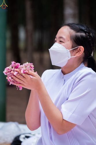 ภาพ No.69081:พิธีต้อนรับพระธรรมยาตรา ในโครงการธรรมยาตรากตัญญูบูชา มหาปูชนียาจารย์ พระมงคลเทพมุนี(สด จนฺทสโร) พระผู้ปราบมาร อนุสรณ์สถาน 7 แห่ง ปีที่ 11 วันที่ 3 มกราคม พ.ศ. 2566 ณ อนุสรณ์สถานมหาวิหารพระมงคลเทพมุนี จ.สุพรรณบุรี