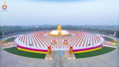 ภาพ No.299872:วันที่ 19 มกราคม พ.ศ.2569 พระธรรมยาตราปฏิบัติธรรมและถ่ายภาพหมู่ประวัติศาสตร์ ณ อนุสรณ์สถานลำดับที่ 5 สถานที่เผยแผ่วิชชาธรรมกายครั้งแรก  อนุสรณ์สถานบางปลาวัดบางปลา อ.บางเลน จ.นครปฐม ในโครงการธรรมยาตรา กตัญญูบูชา มหาปูชนียาจารย์ พระมงคลเทพมุนี(สด จนฺทสโร) 