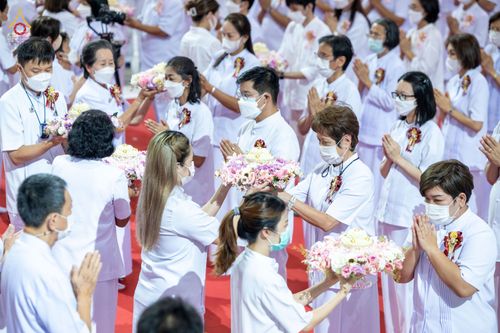 ภาพ No.81610:พิธีหล่อพระประธานเพื่อประดิษฐาน ณ ห้องแก้วสารพัดนึก 2 เนื่องในวันวิสาขบูชา วันเสาร์ที่ 3 มิถุนายน 2566 ณ วัดพระธรรมกาย จ.ปทุมธานี