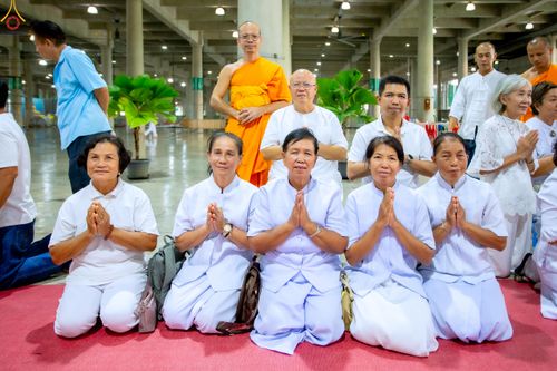 ภาพ No.333577:วันอาทิตย์ที่ 7 มิถุนายน พ.ศ.2569 พิธีตัดปอยผมและปลงผมนาคธรรมทายาท โครงการบรรพชาและอุปสมบทหมู่ธรรมทายาท รุ่นผู้บริหาร รุ่นที่ 16 ณ วิหารคด 11 วัดพระธรรมกาย