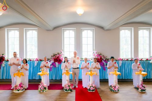 ภาพ No.82868:พิธีทอดผ้าป่าฉลองวัดพระธรรมกายนอร์ธสวีเดน  ในโอกาสสถาปนาครบรอบ 7 ปี  และพิธีวางแผ่นจารึกนามมงคล หน้าต่างบานทรัพย์ วันอาทิตย์ที่ 18 มิถุนายน พ.ศ.2566 ณ วัดพระธรรมกายนอร์ธสวีเดน ประเทศสวีเดน