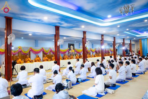 ภาพ No.295830:วันที่ 17 มกราคม พ.ศ. 2569 พิธีถวายภัตตาหารเป็นสังฆทาน แด่พระธรรมยาตรา ณ วัดโบสถ์บน ต.บางคูเวียง จ.นนทบุรี อนุสรณ์สถานลำดับที่ 4 สถานที่เกิดด้วยกายธรรม ในโครงการธรรมยาตรา กตัญญูบูชา มหาปูชนียาจารย์ พระมงคลเทพมุนี(สด จนฺทสโร) พระผู้ปราบมาร อนุสรณ์สถาน 7 แ