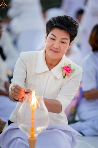 ภาพ No.302349:วันที่ 23 มกราคม พ.ศ. 2569 พิธีจุดประทีปธรรมถวายเป็นพุทธบูชา (ภาพชุดที่ 2) และบูชาธรรมมหาปูชนียาจารย์  ณ อนุสรณ์สถานลำดับที่ 5 สถานที่เผยแผ่วิชชาธรรมกายครั้งแรก อนุสรณ์สถานบางปลา วัดบางปลา อำเภอบางเลน จังหวัดนครปฐม ในโครงการธรรมยาตรา กตัญญูบูชา มหาปูชนีย