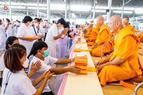 ภาพ No.91171:พิธีร่วมบุญกฐินสัมฤทธิ์ปีที่ 16 และกฐินสมทบวัดกัลยาณมิตรทั้งภายใน และต่างประเทศปีที่ 6 ณ บ้านแก้วเรือนทองคุณยายฯ วัดพระธรรมกาย วันเสาร์ที่ 21 ตุลาคม พ.ศ. 2566