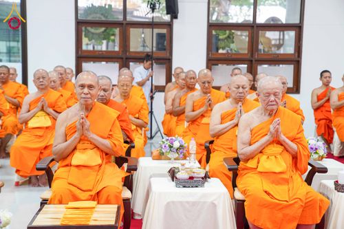 ภาพ No.315158:วันจันทร์ที่ 23 มีนาคม พ.ศ. 2569 พิธีบำเพ็ญกุศล คุณพ่อณรงค์ จินตมากุล  สิริอายุ 99 ปี 11 เดือน โยมบิดา พระครูปลัดรัตนวีรวัฒน์ (รังสฤษดิ์ อิทฺธิจินตโก) ที่ปรึกษาเจ้าคณะจังหวัดปทุมธานี เจ้าอาวาสวัดพระธรรมกาย  ณ ห้องปลูกศรัทธา 2 วัดพระธรรมกาย ปทุมธานี