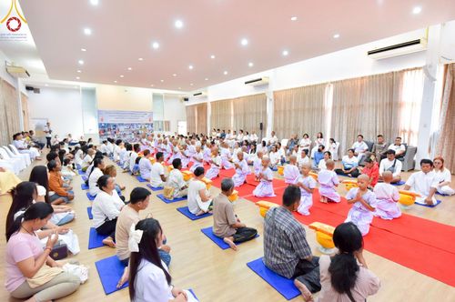 ภาพ No.216508:วันอังคารที่ 8 เม.ย. พ.ศ. 2568 พิธีบรรพชาสามเณร ณ ศูนย์ปฏิบัติธรรมเขาคิชฌกูฏ จันทบุรี