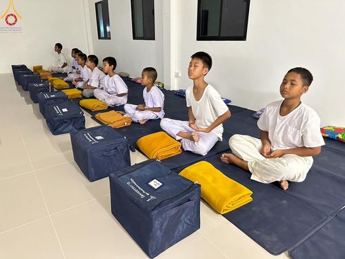 ภาพ No.133271:กิจวัตรกิจกรรมการฝึกตัวก่อนบวช และพิธีตัดปอยผมธรรมทายาท ณ ศูนย์ปฏิบัติธรรมและอบรมเยาวชนเมืองยะลา วันที่ 1-2 เมษายน พ.ศ. 2567