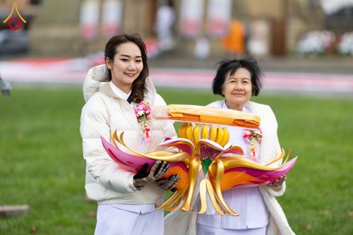 ภาพ No.173124:พิธีกฐินปุญญรังสีเศรษฐี ณ วัดพระธรรมกายนิวคาสเซิล สหราชอาณาจักร วันอาทิตย์ที่ 27 ตุลาคม พ.ศ. 2567