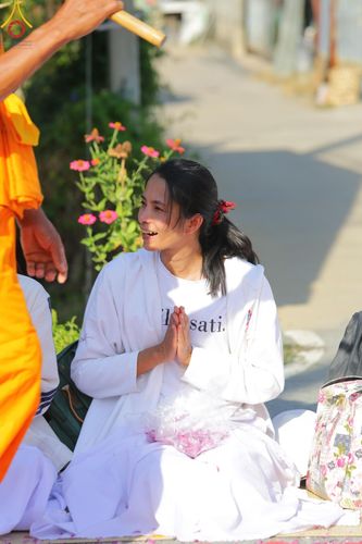 ภาพ No.193274:พิธีต้อนรับพระธรรมยาตรา ณ อนุสรณ์สถาน สถานที่เกิดในเพศสมณะ วัดสองพี่น้อง อำเภอสองพี่น้อง จังหวัดสุพรรณบุรี ในโครงการธรรมยาตรา กตัญญูบูชา มหาปูชนียาจารย์ พระมงคลเทพมุนี(สด จนฺทสโร) พระผู้ปราบมาร อนุสรณ์สถาน 7 แห่ง ปีที่ 13 วันที่ 11 มกราคม พ.ศ. 2568