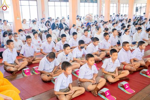 ภาพ No.200396:พิธีทอดผ้าป่าทำนุบำรุงศาสนสถาน ณ วัดผาสุการาม ตำบลบางไทรป่า อำเภอบางเลน จังหวัดนครปฐม ในโครงการธรรมยาตรา กตัญญูบูชา มหาปูชนียาจารย์ พระมงคลเทพมุนี(สด จนฺทสโร) พระผู้ปราบมาร อนุสรณ์สถาน 7 แห่ง ปีที่ 13 วันที่ 22 มกราคม พ.ศ. 2568