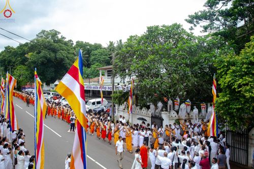 ภาพ No.140700:PhotoStory มหาศรัทธา ธรรมยาตราศรีลังกา EP.4 โครงการสยาม-ลังกา ธรรมยาตรา ฉลองเทศกาลวิสาขบูชาแห่งชาติ ศรีลังกา  บูชาธรรม 80 ปีหลวงพ่อธัมมชโย เส้นทางจาก เมืองดัมบูลลา ไปยัง เมืองมาตะเล  ตั้งแต่วันที่ 17-20 พฤษภาคม พ.ศ. 2567