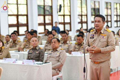 ภาพ No.201943:ผู้ว่าปทุมฯ มอบแนวทางการขับเคลื่อนพัฒนาจังหวัดฯ แก่หัวหน้าส่วนราชการ ผู้บริหารท้องถิ่น กำนัน ผู้ใหญ่บ้าน อ.คลองหลวง วันอังคารที่ 21 มกราคม พ.ศ. 2568