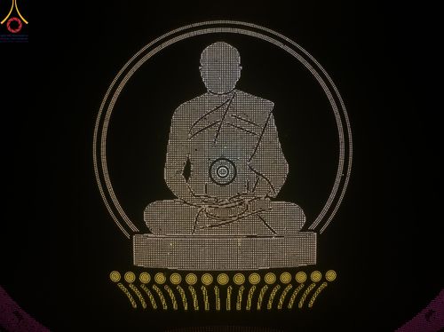 ภาพ No.122236:พิธีจุดประทีปถวายเป็นพุทธบูชา และบูชาธรรมมหาปูชนียาจารย์ พระมงคลเทพมุนี(สด จนฺทสโร) ในโครงการธรรมยาตรา กตัญญูบูชา มหาปูชนียาจารย์ พระมงคลเทพมุนี(สด จนฺทสโร) พระผู้ปราบมาร อนุสรณ์สถาน 7 แห่ง ปีที่ 12 วันที่ 31 มกราคม พ.ศ. 2567 ณ วัดพระธรรมกาย จ.ปทุมธานี (