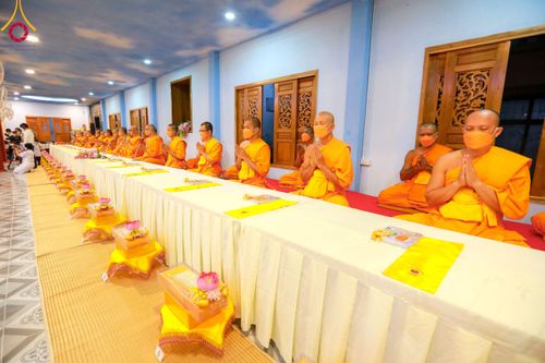 ภาพ No.113645:พิธีถวายภัตตาหารเป็นสังฆทาน แด่คณะพระธรรมยาตรา ปีที่ 12 วันที่ 17 มกราคม พ.ศ. 2567 ณ วัดโบสถ์(บน) บางคูเวียง จ.นนทบุรี