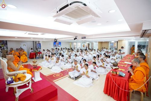 ภาพ No.233698:วันอาทิตย์ที่ 6 กรกฎาคม พ.ศ.2568 พิธีสมโภช 15 ปี วัดพระธรรมกายเกาลูน และพิธีมุทิตาสักการะเปรียญธรรม 9 ประโยค ณ วัดพระธรรมกายเกาลูน เขตปกครองพิเศษฮ่องกง สาธารณรัฐประชาชนจีน