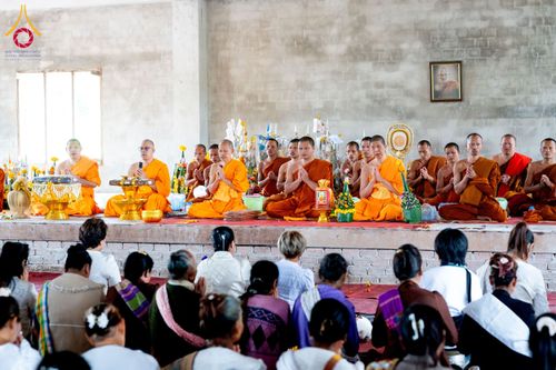 ภาพ No.173297:พิธีทอดกฐินต่างประเทศ ในนามหลวงพ่อธัมมชโย ณ วัดสิริวิเวก เพื่อถวายที่ดินส่วนขยาย 200 ไร่ แขวงจำปาสัก สปป. ลาว วันพุธที่ 30 ตุลาคม พ.ศ. 2567