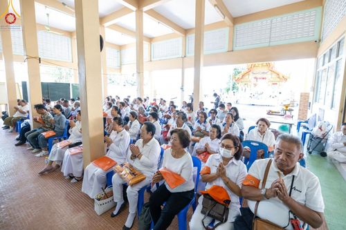 ภาพ No.196844:พิธีทอดผ้าป่าทำนุบำรุงศาสนสถาน ณ วัดโพธิ์เอน ต.บางขุนกอง อ.บางกรวย จ.นนทบุรี ในโครงการธรรมยาตรา กตัญญูบูชา มหาปูชนียาจารย์ พระมงคลเทพมุนี(สด จนฺทสโร) พระผู้ปราบมาร อนุสรณ์สถาน 7 แห่ง ปีที่ 13 วันที่ 17 มกราคม พ.ศ. 2568