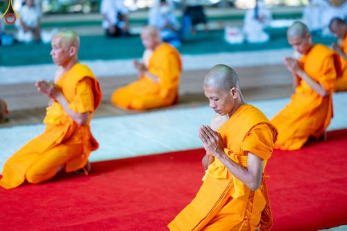 ภาพ No.101353:พิธีบรรพชาธรรมทายาท ในโครงการอุปสมบทบูชาธรรม มหาปูชนียาจารย์ พ.ศ. 2566 ณ วัดท่าสุวรรณ จ.ราชบุรี วันที่ 6 ธันวาคม พ.ศ. 2566