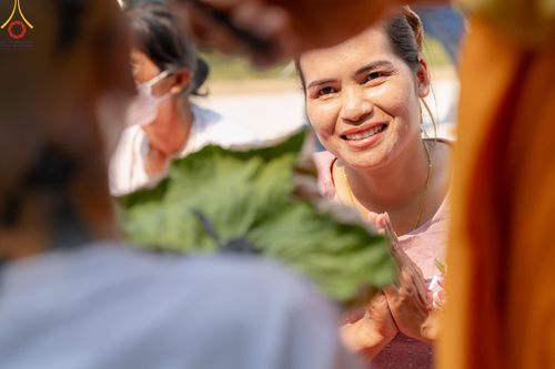 ภาพ No.135066: พิธีบรรพชาสามเณร  พิธีตักบาตรฉลองสามเณรใหม่ วันที่ 1 เมษายน พ.ศ.2567 ในโครงการบรรพชาสามเณรฟื้นฟูพระพุทธศาสนาทั่วไทย ณ ศูนย์ปฏิบัติธรรมแก้วเมืองเลย