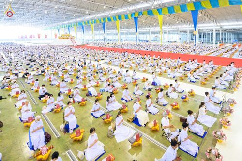 พิธีถวายทุนสนับสนุนการสร้าง พระไตรปิฎกฉบับธรรมชัย วันเสาร์ที่ 29 เมษายน พ.ศ. 2566 ณ สภาธรรมกายสากล วัดพระธรรมกาย