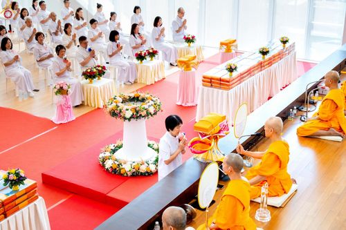 ภาพ No.254274:วันที่ 12 ตุลาคม พ.ศ. 2568 พิธีทอดกฐินสามัคคีวัดพระธรรมกายสิงคโปร์  新加坡法身寺功德衣法会 Dhammakaya Centre Singapore Kathina Ceremony  