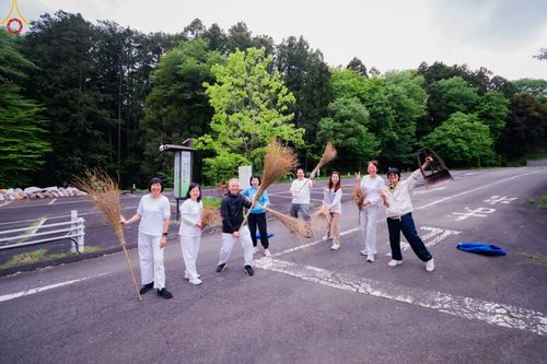 ภาพ No.136502:คณะพระภิกษุสงฆ์และกัลยาณมิตรชาวสิงคโปร์ เดินทางมาปฏิบัติธรรม ณ วัดป่าธรรมกายนานาชาติโทชิหงิ ประเทศญี่ปุ่น ระหว่างวันที่ 27 เมษายน  - 2 พฤษภาคม พ.ศ. 2567