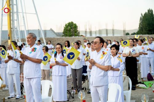 ภาพ No.275102:วันอาทิตย์ที่ 30 พฤศจิกายน พ.ศ. 2568 พิธีตอกเสาเข็ม "สร้างองค์พระเจดีย์เพื่อสร้างสันติภาพโลก" ต้นสุดท้าย ณ ศูนย์ปฏิบัติธรรมระยอง (บ้านช่องลม)