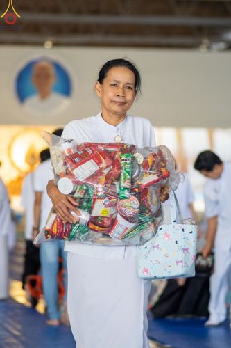 ภาพ No.150598:V.44 เพื่อพ่อ ภาพเตรียมงาน ปฎิบัติงาน ของเจ้าหน้าที่ อาสาสมัคร ทุกสถานะ เพื่อความสำเร็จ ในงานวันธรรมชัย วันอังคารที่ 27 สิงหาคม พ.ศ. 2567