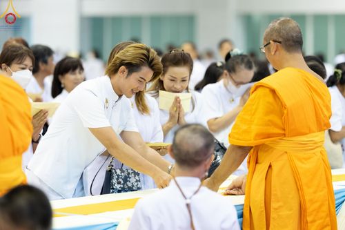 ภาพ No.139774:พิธีมุทิตาพระมหาอุปสมบทอุทิศชีวิต วันอาทิตย์ต้นเดือนที่ 2 มิถุนายน พ.ศ. 2567 ณ ห้องแก้วสารพัดนึก 1 วัดพระธรรมกาย