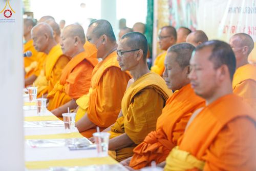 ภาพ No.189589:พิธีทอดผ้าป่าทำนุบำรุงศาสนสถาน ในโครงการธรรมยาตรา กตัญญูบูชา มหาปูชนียาจารย์ พระมงคลเทพมุนี(สด จนฺทสโร) พระผู้ปราบมาร อนุสรณ์สถาน 7 แห่ง ปีที่ 13 ณ วัดสองพี่น้อง ต.ต้นตาล อ.สองพี่น้อง จ.สุพรรณบุรี วันที่ 5 มกราคม พ.ศ. 2568