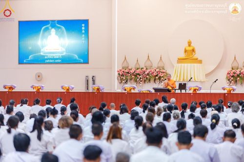 ภาพ No.152094:โครงการอบรมอุบาสก อุบาสิกาแก้ว ตัวแทนทอดกฐิน 30,000 วัด ทั่วไทย ระหว่างวันที่ 6-8 กันยายน พ.ศ. 2567 ณ ศูนย์อบรมเยาวชนกาญจนบุรี