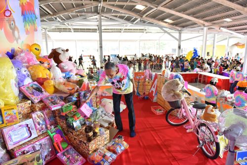 ภาพ No.111246:กิจกรรมงานวันเด็กแห่งชาติ รวมพลังเด็กเก่งและดี สร้างความดีสากล ปีที่ 6 ร่วมจัดโดย เทศบาลเมืองท่าโขลง พุทธสมาคมปทุมธานี องค์การบริหารส่วนตำบลคลองสาม ณ วัดพระธรรมกาย จ.ปทุมธานี วันที่ 13 มกราคม พ.ศ. 2567