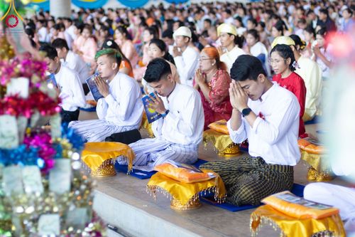 ภาพ No.100057:พิธีทอดผ้าป่า เมียนมาร์ และพิธีสวดธรรมจักร ครั้งที่ 5 ประจำปี พ.ศ. 2566 วันอาทิตย์ที่ 3 ธันวาคม พ.ศ. 2566
