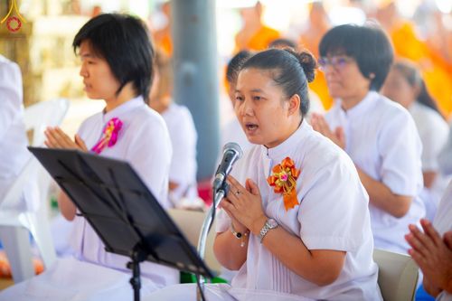 ภาพ No.189329:พิธีทอดผ้าป่าทำนุบำรุงศาสนสถาน ในโครงการธรรมยาตรา กตัญญูบูชา มหาปูชนียาจารย์ พระมงคลเทพมุนี(สด จนฺทสโร) พระผู้ปราบมาร อนุสรณ์สถาน 7 แห่ง ปีที่ 13 ณ วัดใหม่นพรัตน์  ต.เนินพระปรางค์ อ.สองพี่น้อง จ.สุพรรณบุรี วันที่ 5 มกราคม พ.ศ. 2568