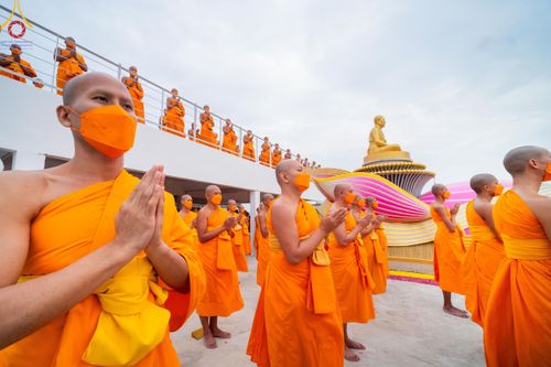ภาพ No.119006:คณะพุทธบุตรธรรมยาตราร่วมปฏิบัติธรรม และถ่ายภาพหมู่ประวัติศาสตร์ ในโครงการธรรมยาตราฯ ปีที่ 12  วันที่ 25 มกราคม พ.ศ. 2567  ณ อาคารธรรมยาตรา กตัญญูบูชามหาปูชนียาจารย์  ตรงข้ามวัดปากน้ำภาษีเจริญ จ.กรุงเทพมหานคร